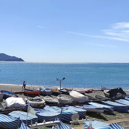 2 Bedroom In Apartment Lavagna