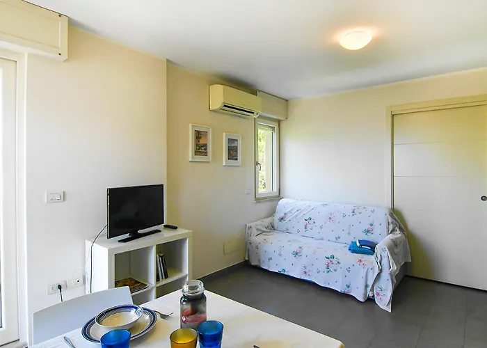 2 Bedroom In *