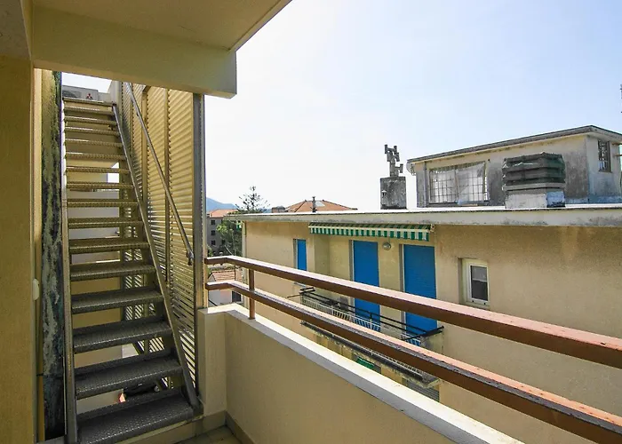 2 Bedroom In アパート *