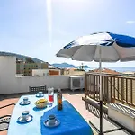 2 Bedroom In Daire *