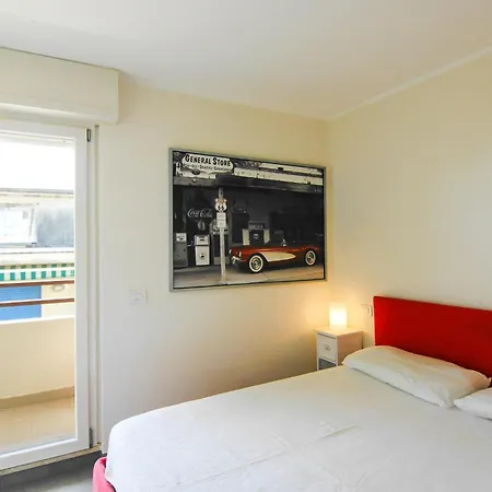 2 Bedroom In *