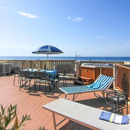 2 Bedroom In * Lavagna