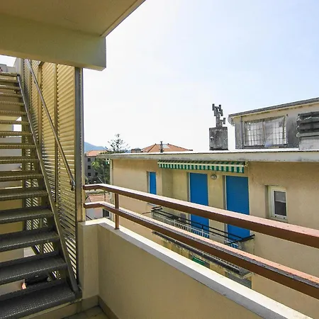 2 Bedroom In 아파트 *