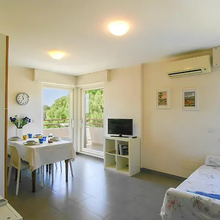 2 Bedroom In Apartment Lavagna